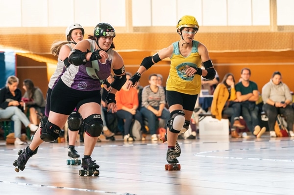 how to play roller derby